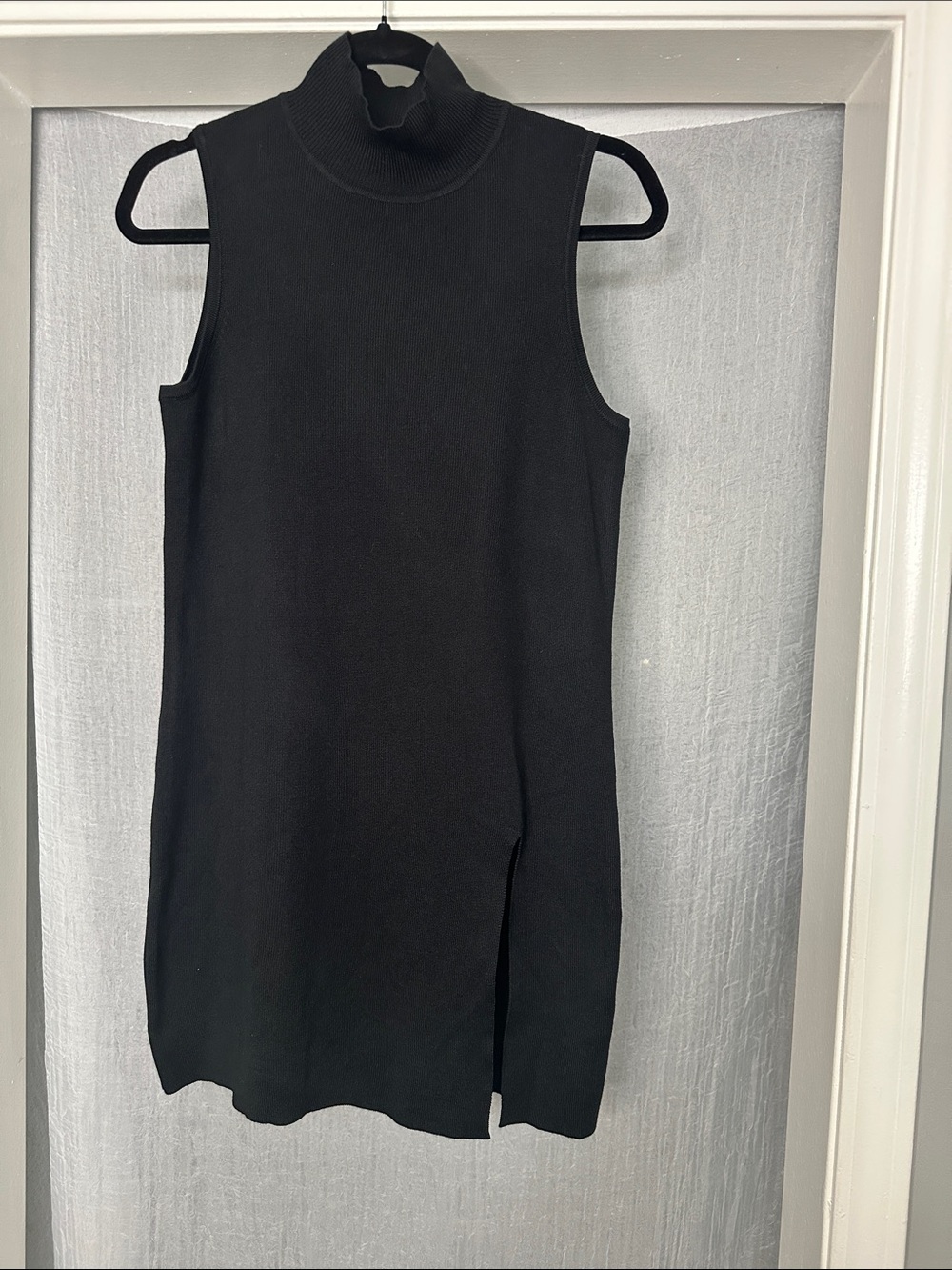 Cable & Gauge Sleeveless Black Turtleneck Dress
